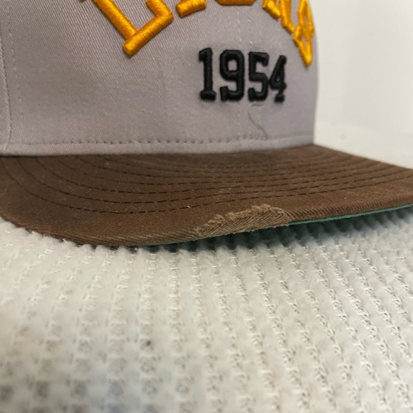 9FIFTY Retro Style BC Lions CFL Flat Brim New Era Adjustable SnapBack Hat M/L - Picture 3 of 9